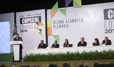 El Secretario de Gobernación, Miguel Ángel Osorio Chong, durante la Octava Asamblea Plenaria de la Conferencia Permanente de Congresos Locales realizada en Arteaga, Coahuila.