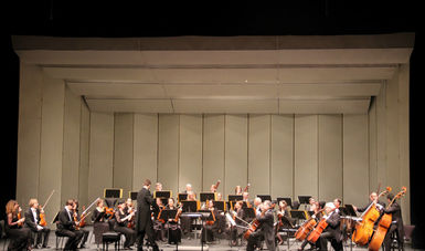 En el Teatro de las Artes la agrupación cautivó al público con piezas de La flauta mágica y la Sinfonía n. 39