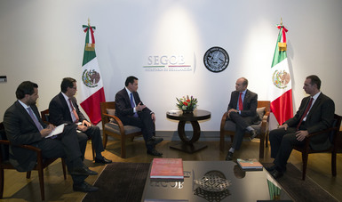 El Secretario de Gobernación, Miguel Ángel Osorio Chong en reunión con el Presidente y el Vicepresidente de la Corte Interamericana de Derechos Humanos (CoIDH) 
