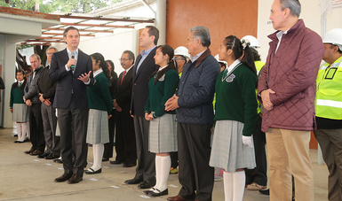 Visita a la escuela secundaria Profr. Carlos Hank González, en Toluca, Estado de México