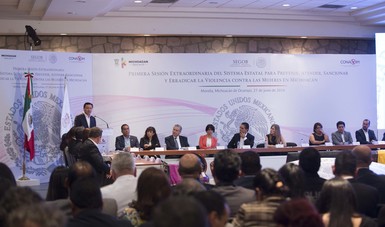 El Secretario de Gobernación, Miguel Ángel Osorio Chong, durante la Primera Sesión Extraordinaria del Sistema Estatal para Prevenir, Atender, Sancionar y Erradicar la Violencia contra las Mujeres en Michoacán
