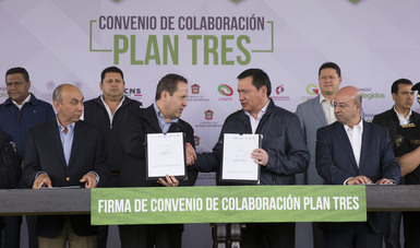Firma Convenio de Colaboración Plan Tres
