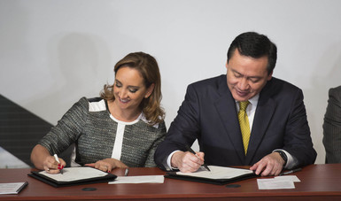 Firma del acuerdo por el que se establece la estrategia “Somos Mexicanos. Aquí tienes las puertas abiertas”, entre la Secretaría de Gobernación y la Secretaría de Relaciones Exteriores.