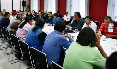 El Subsecretario de Gobierno, Luis Enrique Miranda Nava, acompañado del Coordinador de Asesores, Guillermo Lerdo de Tejada Servitje, fueron los encargados de encabezar la Mesa Política entre SEGOB y SNTE-CNTE