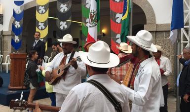 músicos veracruzanos que interpretaron los tradicionales sones jarochos