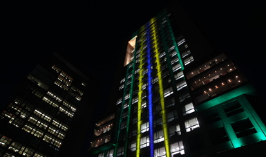 Se iluminó el edificio de la SRE para celebrar la inauguración de los Juegos Olímpicos Rio 2016
