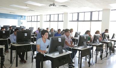 Participan cerca de mil 500 maestros de Oaxaca en la Evaluación de Ingreso para el ciclo 2016-2017