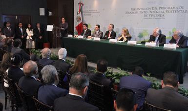 Rosario Robles Berlanga durante su mensaje aseguró que la visión que tuvo el presidente Enrique Peña Nieto con la creación de la SEDATU, es una visión moderna que llevará a México a tener ciudades sustentables.