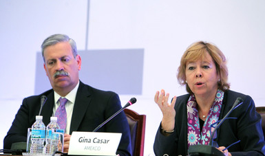 Directora Ejecutiva de la AMEXCID, Gina Casar, inaugurando el Foro “El desarrollo del Sur-Sureste de México y Centroamérica: retos y oportunidades para el sector privado”