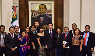 El Secretario de Gobernación, Miguel Ángel Osorio Chong, se reunió con empresarios y representantes de la sociedad civil del estado de Oaxaca.