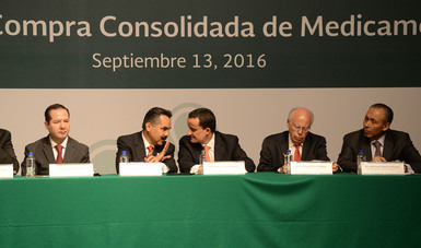 Presidium reunión para Licitaciones de Compra de Medicamentos 