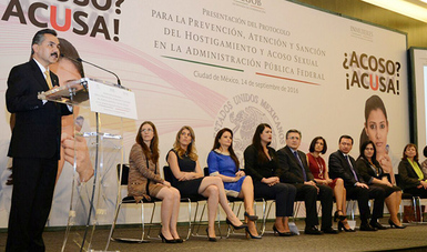 SubsecretarioJavier Vargas tomando la palabra en la presentación del Protocolo para la Prevención, Atención y Sanción del Hostigamiento y Acoso Sexual en la APF