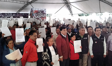 Entrega de documentos agrarios en el estado de Tlaxcala