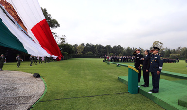 El Secretario de Economía, Ildefonso Guajardo Villarreal, presidió la Ceremonia de Izamiento de Bandera