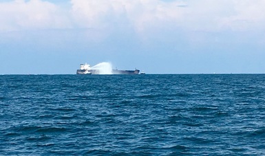 La ASEA de SEMARNAT mantiene el operativo permanente de vigilancia ambiental en las costas y el mar del Puerto de Veracruz, con apoyo de CONANP y PROFEPA y en coordinación con la Secretaría de Marina Armada de México