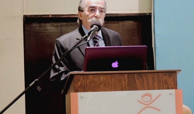 Dr. Meljem Moctezuma.