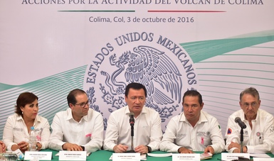 El Secretario de Gobernación, Miguel Ángel Osorio Chong, encabezó la reunión de trabajo Acciones por la Actividad del Volcán de Colima