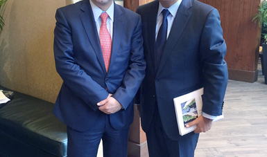El Comisionado Nacional de Seguridad, Lic. Renato Sales Heredia, se reunió con el Gobernador electo del estado de Guerrero, Héctor Astudillo Flores
