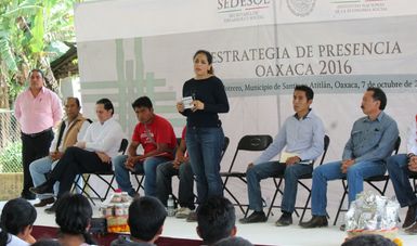 Directora General del INAES en gira de trabajo por el estado de Oaxaca. 