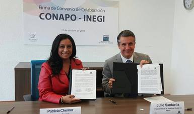 La Lic. Patricia Chemor Ruiz, Secretaria General del Consejo Nacional de Población (CONAPO) y el Dr. Julio Alfonso Santaella Castell, Presidente del Instituto Nacional de Estadística y Geografía (INEGI) firmaron el Convenio de Colaboración