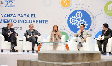 Mtra. Arely Gómez participa en Panel de Integridad 