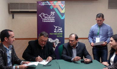 El SENASICA y la Confederación Nacional de Organizaciones Ganaderas (CNOG), firmaron el Convenio de Concertación para establecer un Sistema de Trazabilidad de productos agroalimentarios