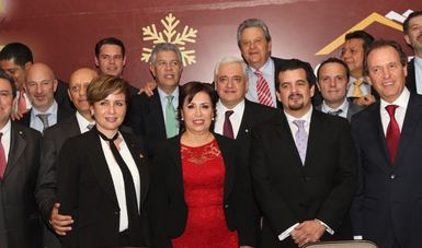 La secretaria Rosario Robles al frente de un equipo al que llamó a la unión en beneficio de todos los mexicanos.