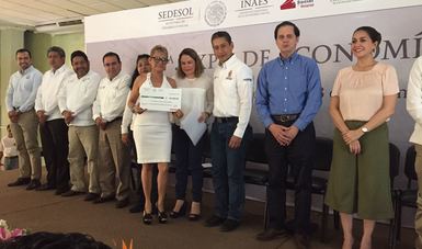 Entrega de recursos para beneficiarios del INAES en Veracruz