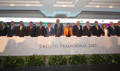 La Titular de la Secretaría de Desarrollo Agrario, Territorial y Urbano, Rosario Robles, encabezó la ceremonia del Procedimiento Aleatorio del Crédito Tradicional 2017 del Fondo de la Vivienda del ISSSTE.