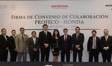El Procurador Ernesto Nemer y el subdirector de postventa de Honda de México, Erich Merckel coincidieron en la importancia de que las empresas automotrices tengan como prioridad el cuidado de la salud y la seguridad de sus usuarios.