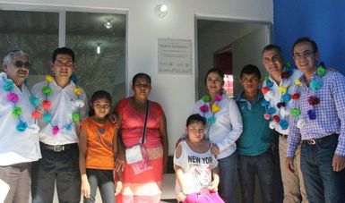 Familias recibiendo sus Casas nuevas en Guerrero.