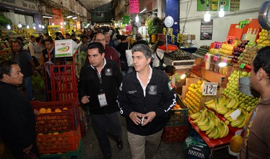 Durante un recorrido por la Central de Abastos de la Ciudad de México, personal de Profeco constató que no hay incrementos generalizados en los productos de la canasta básica.